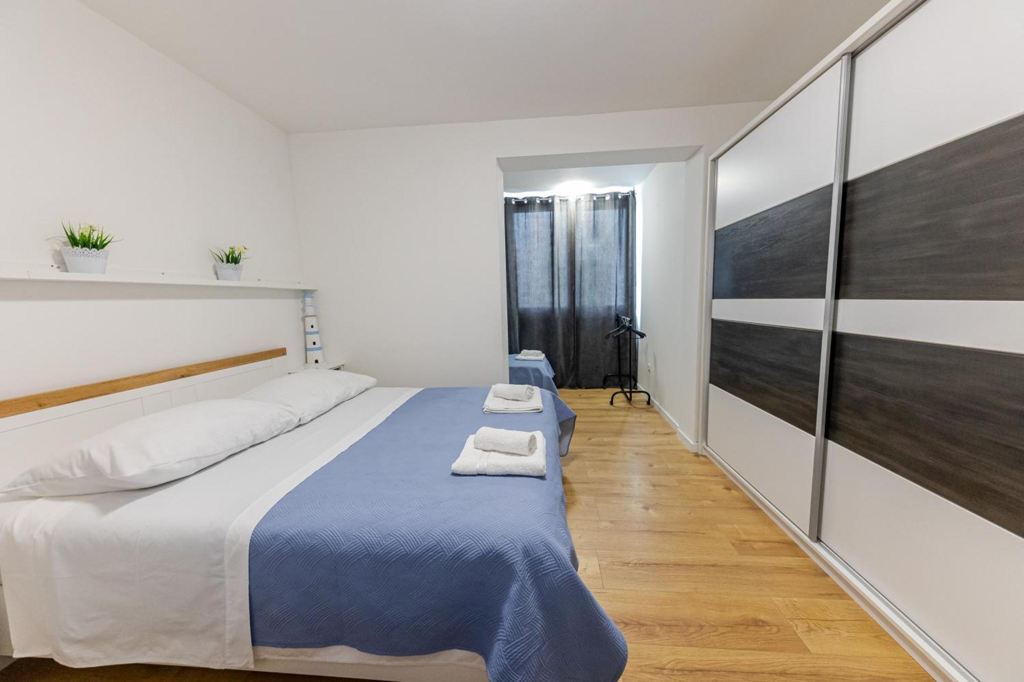 House Niko M With 6 Apartments Split Exterior foto