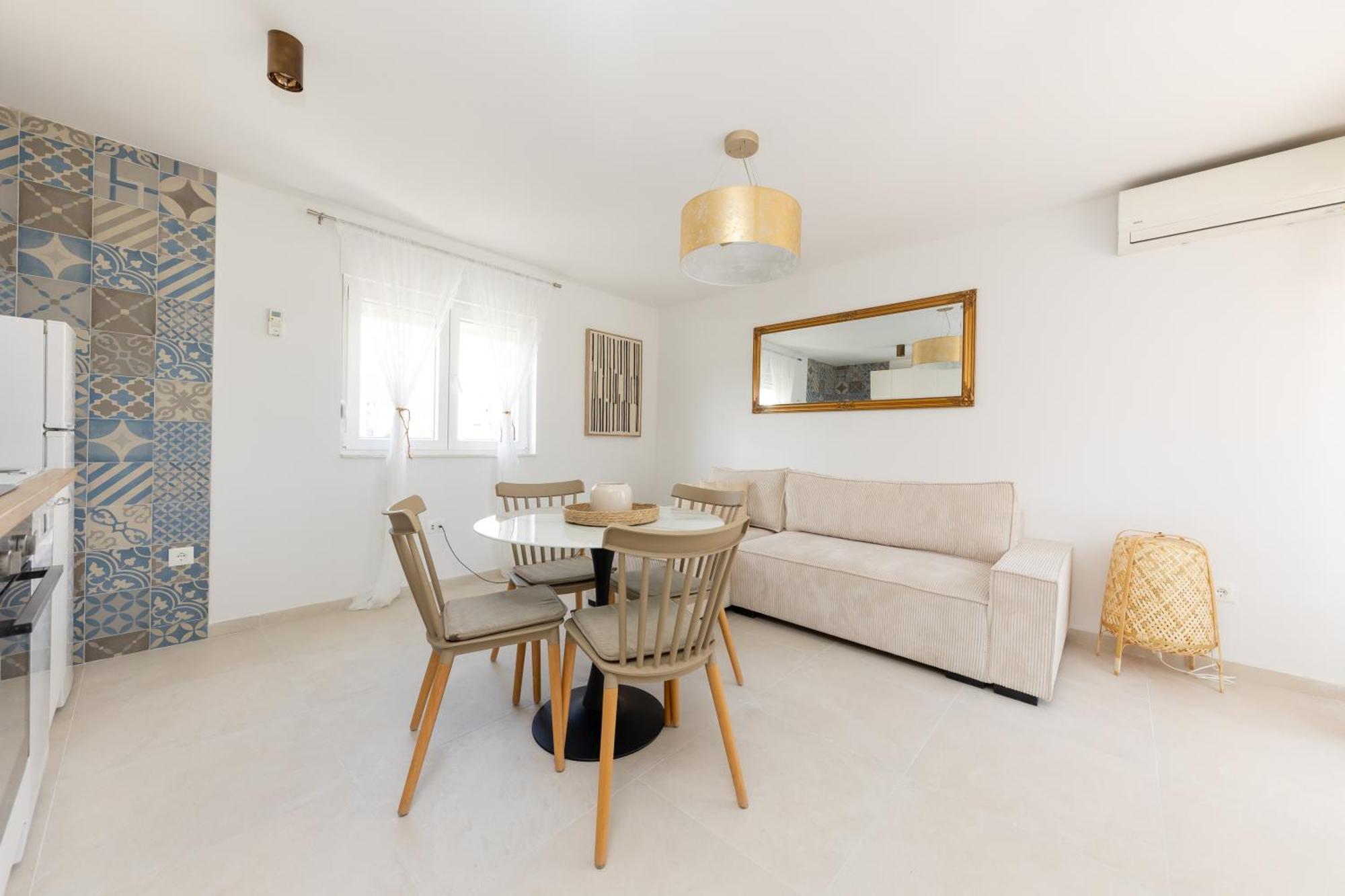 House Niko M With 6 Apartments Split Exterior foto